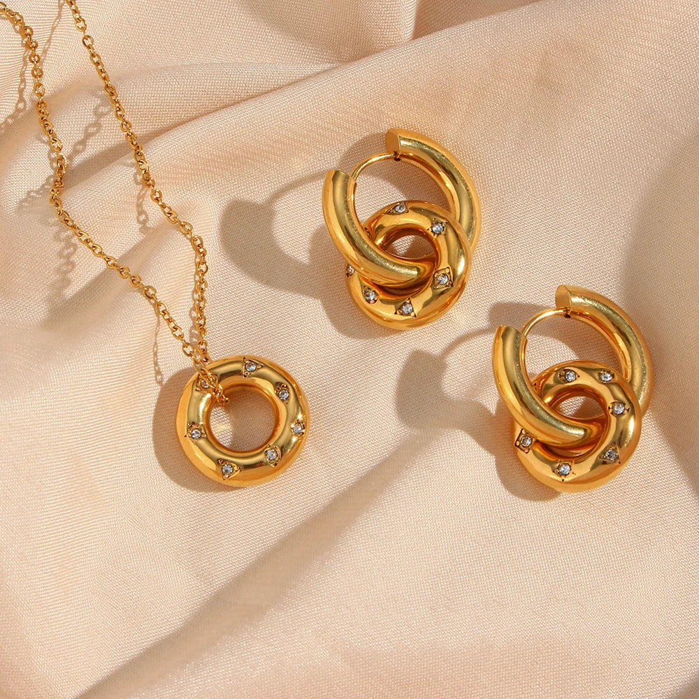 Ebbelle novo cristal pavimentado redondo grosso brincos de argola forma donut pingente de ouro colar conjunto de jóias de aço inoxidável para mulher