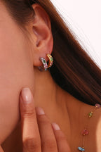 E.B.belle Brincos de argola de zircônia coloridos sem manchas brincos banhados a ouro 18K para mulheres joias de aço inoxidável 316L