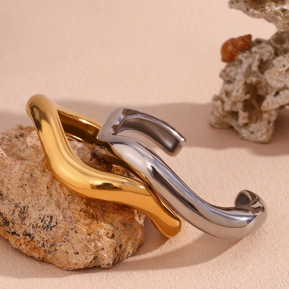 Ebbelle Pulseira aberta de onda líquida irregular exagerada banhada a ouro 18K pulseiras de mão femininas joias de aço inoxidável
