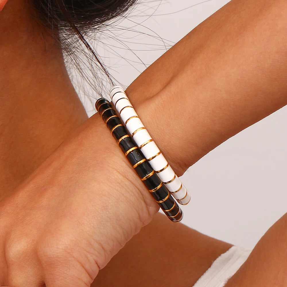 Design Caterpillar Pulseiras para Mulheres, Pulseiras Coloridas de Esmalte, Punho de Aço Inoxidável, Jóias Y2K Bonitos, Verão