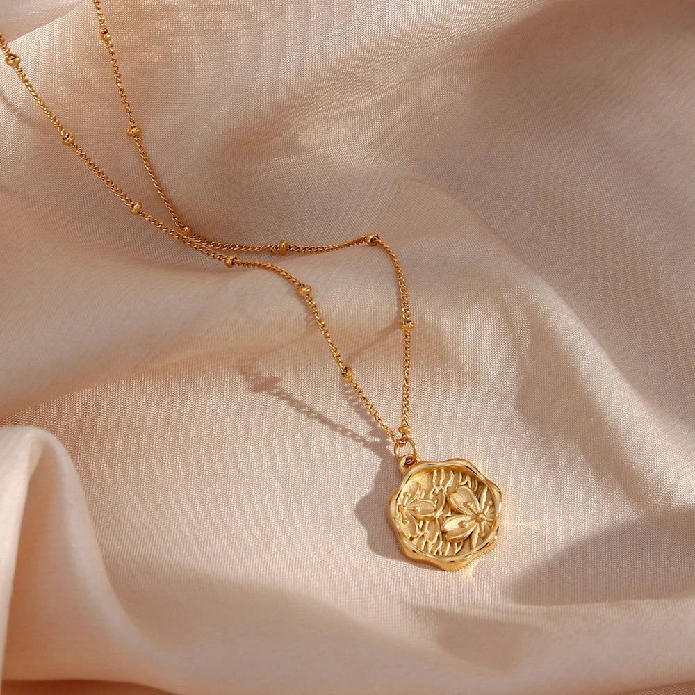 E.B.belle-Colar de aço inoxidável para mulher, banhado a ouro 18K, fundição romântica doce, colar Sakura, flores de cerejeira, colares de flores