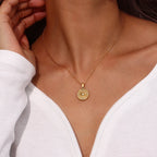 Clássico minimalista redondo banhado a ouro colares de moedas para mulheres, aço inoxidável, impermeável círculo pingente colarinho, cor prata