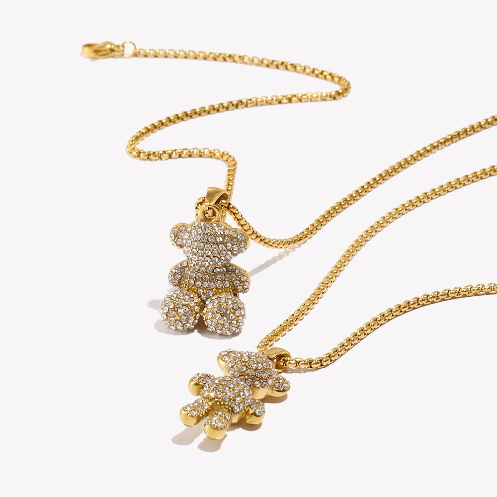 E.B.belle Colar com pingente de urso sentado, resistente à água, banhado a ouro 18K, aço inoxidável 316L