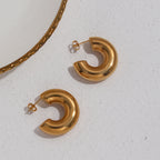 E.B.belle Brincos de argola banhados a ouro, leves e ocos, para mulheres, minimalistas, de aço inoxidável, à prova d'água, sem manchas