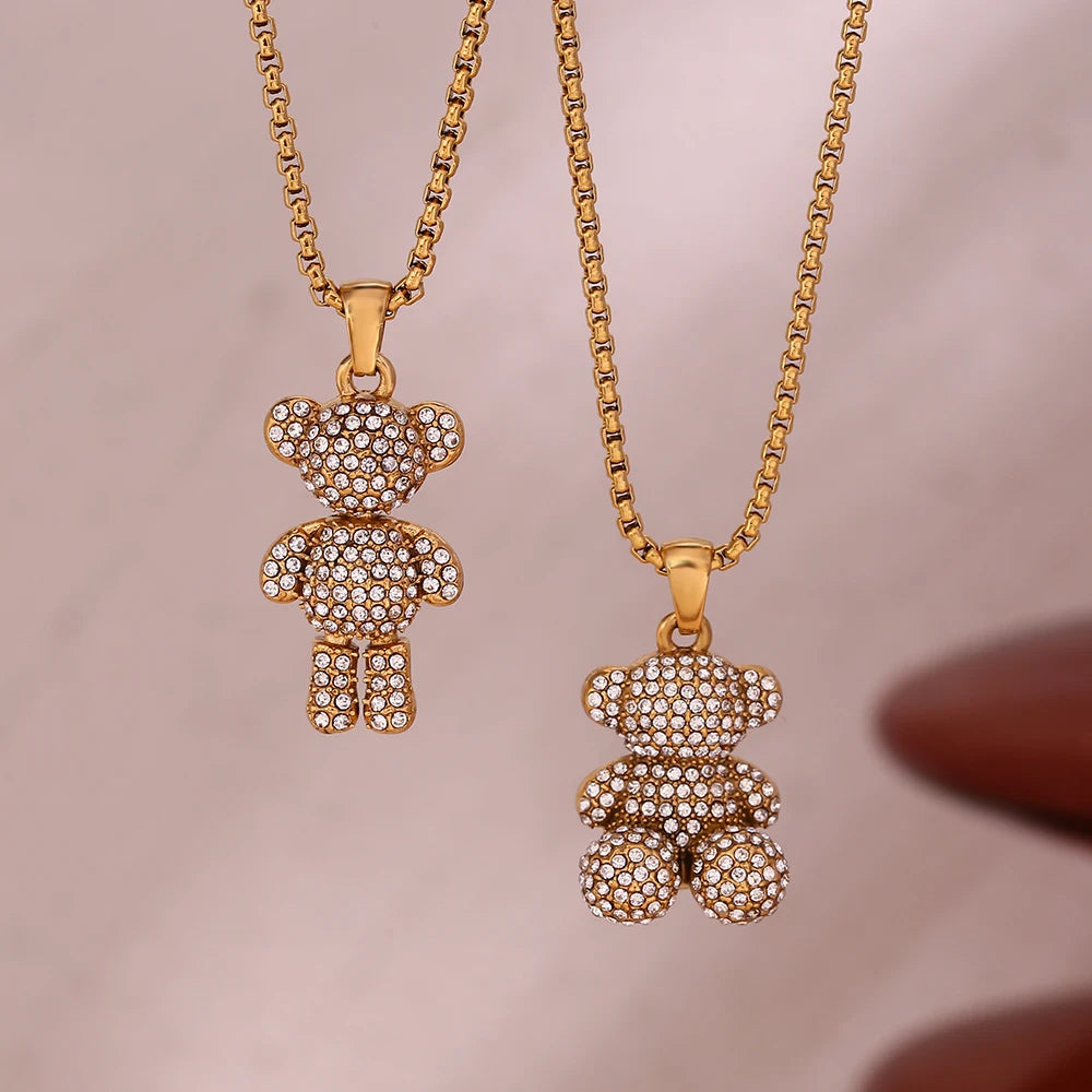 E.B.belle Colar com pingente de urso sentado, resistente à água, banhado a ouro 18K, aço inoxidável 316L
