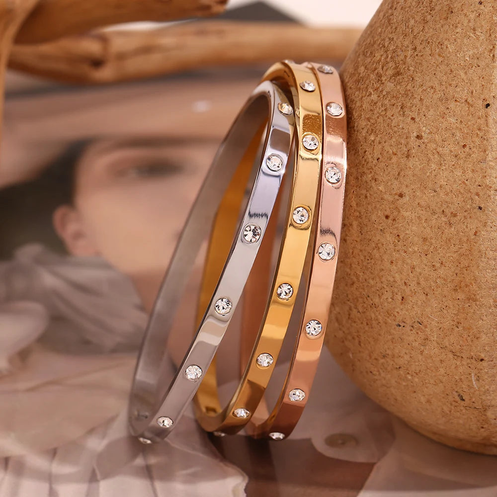 E.B.belle Pulseira com fivela de zircônia pontilhada, resistente à água, pulseira de aço inoxidável 316L para mulheres, joias banhadas a ouro 18K