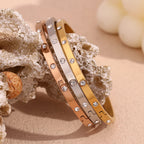 E.B.belle Pulseira com fivela de zircônia pontilhada, resistente à água, pulseira de aço inoxidável 316L para mulheres, joias banhadas a ouro 18K