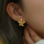 Ebbelle elegante romântico flor brincos para mulher à prova dwaterproof água de aço inoxidável dourado forma floral jóias presente para senhoras